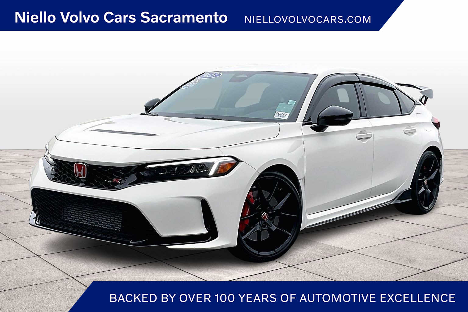 2023 Honda Civic Hatchback Type-R's photo