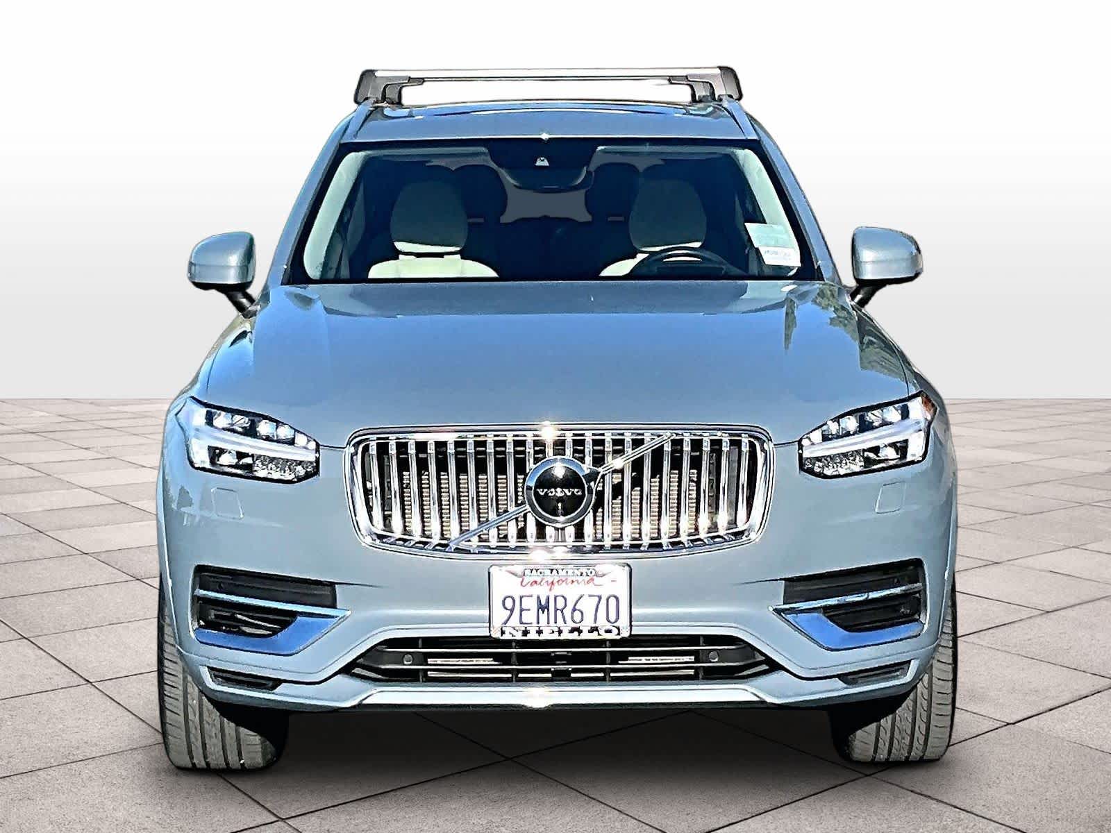 2022 Volvo XC90 Recharge Plug-In Hybrid Inscription photo 2