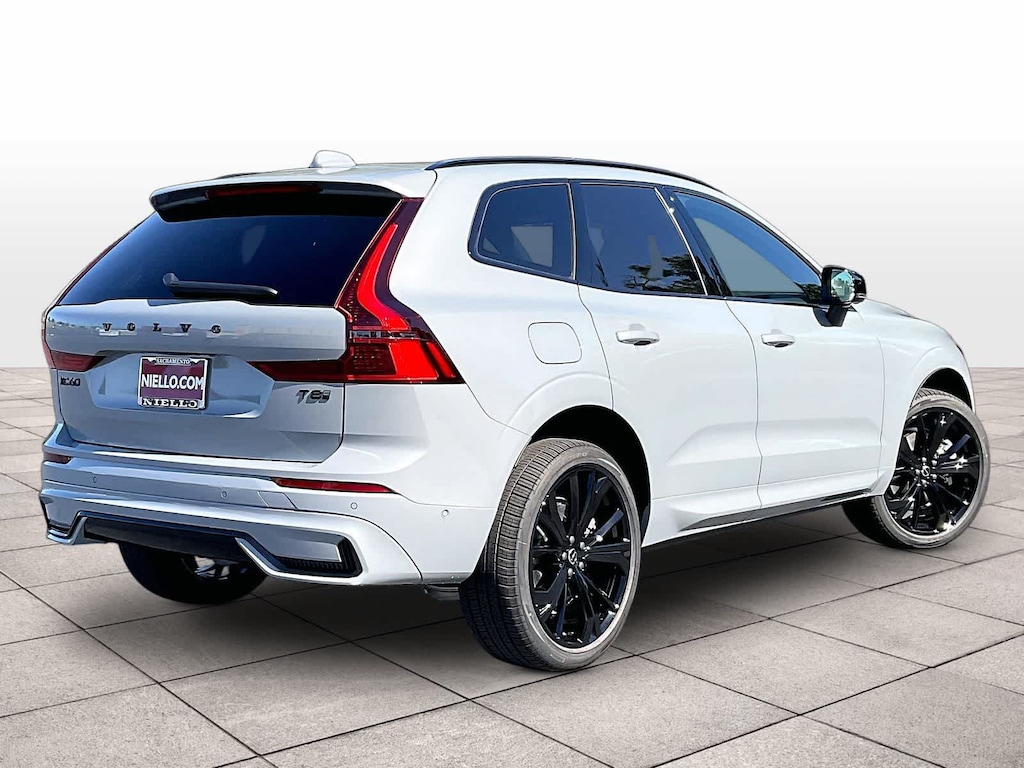 New 2026 Volvo XC60 plug-in hybrid T8 Ultra Black Edition SUV