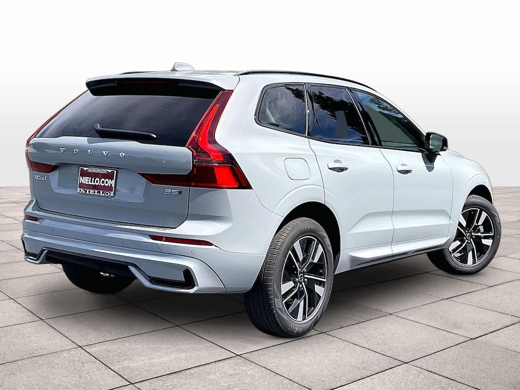 New 2027 Volvo XC60 B5 Core SUV