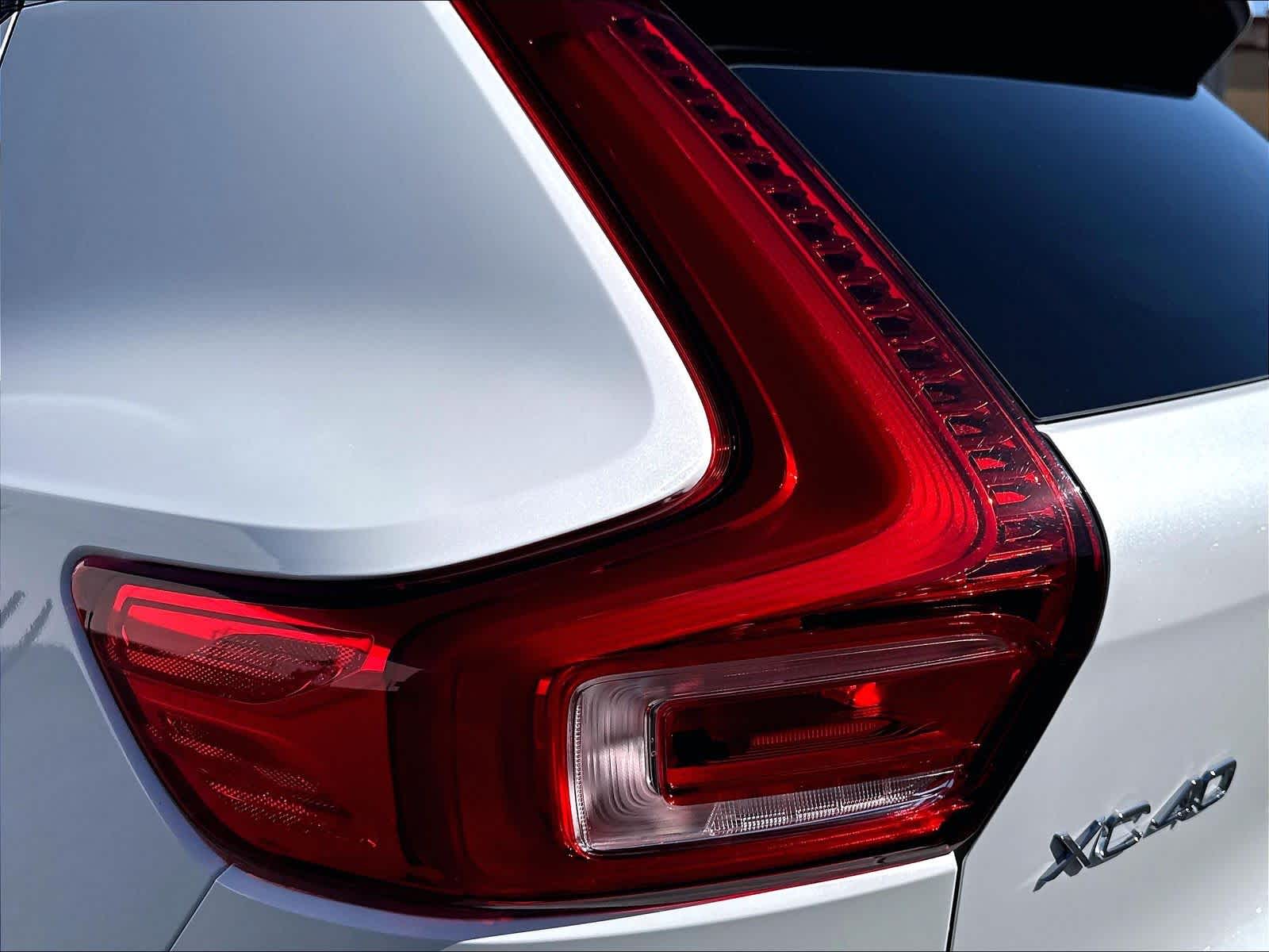 2026 Volvo XC40 Plus - Photo 31