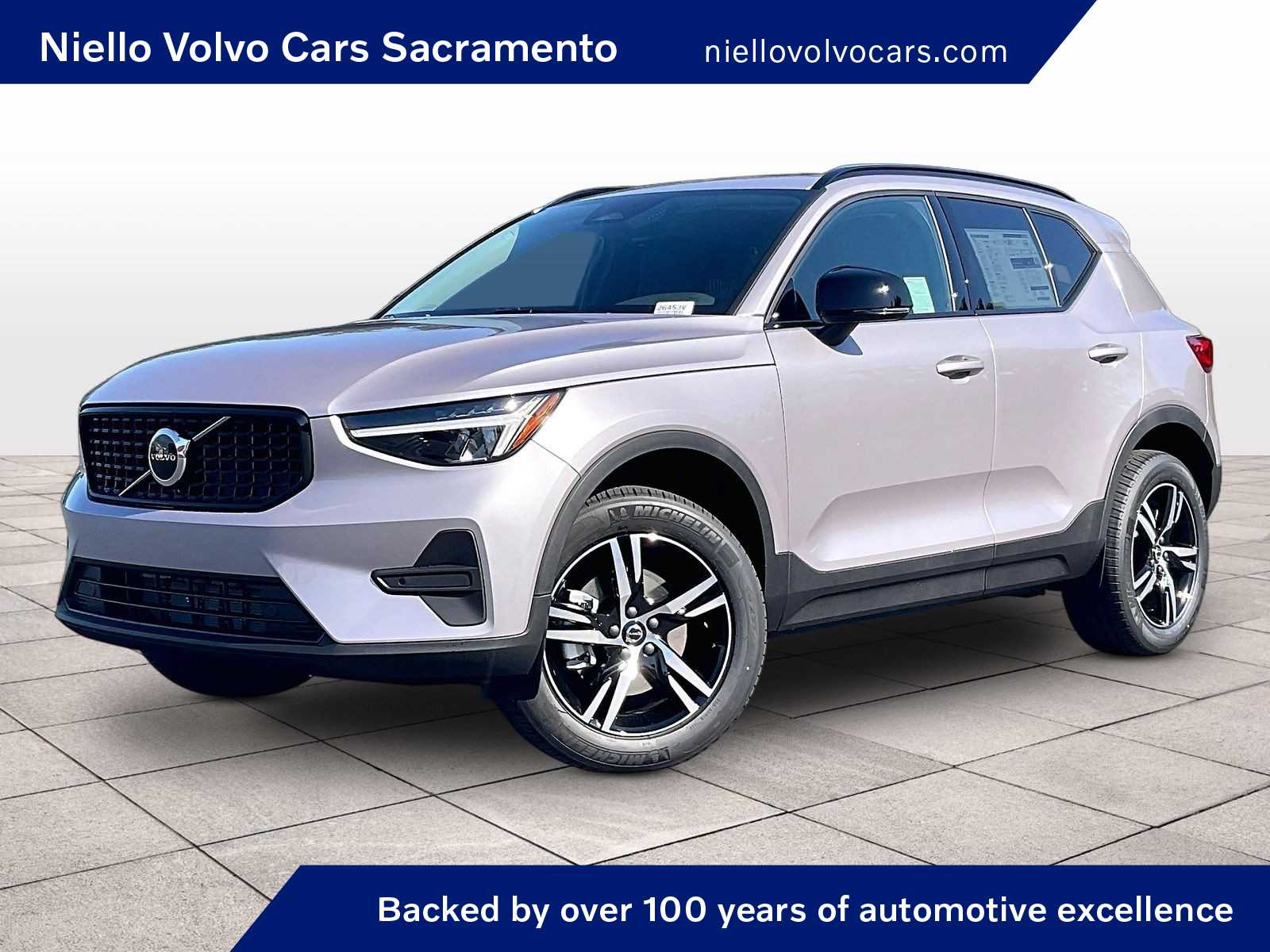 2026 Volvo XC40 B5 Core Dark AWD's photo