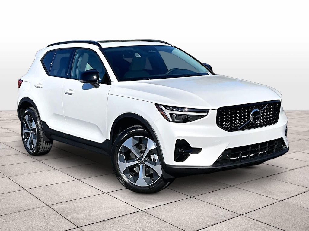 New 2026 Volvo XC40 B5 Plus SUV