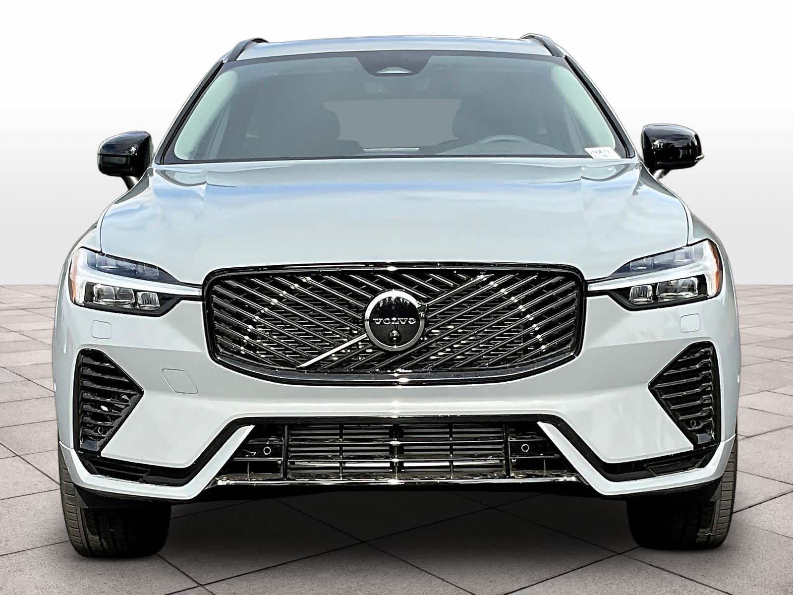 2026 Volvo XC60 plug-in hybrid T8 Plus photo 4