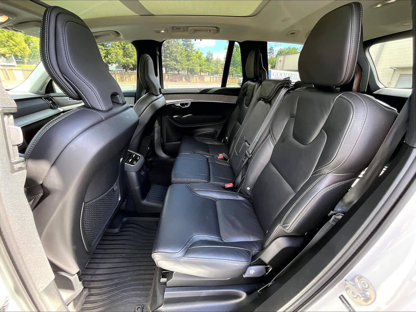 2025 Volvo XC90 Plug-In Hybrid Ultra photo 5