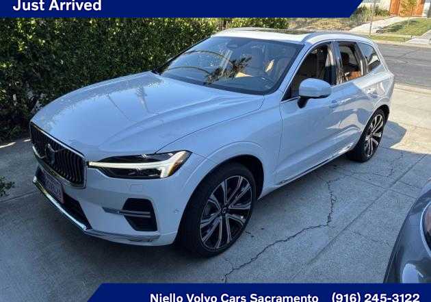 2023 Volvo XC60 B6 Ultimate Bright Theme AWD's photo