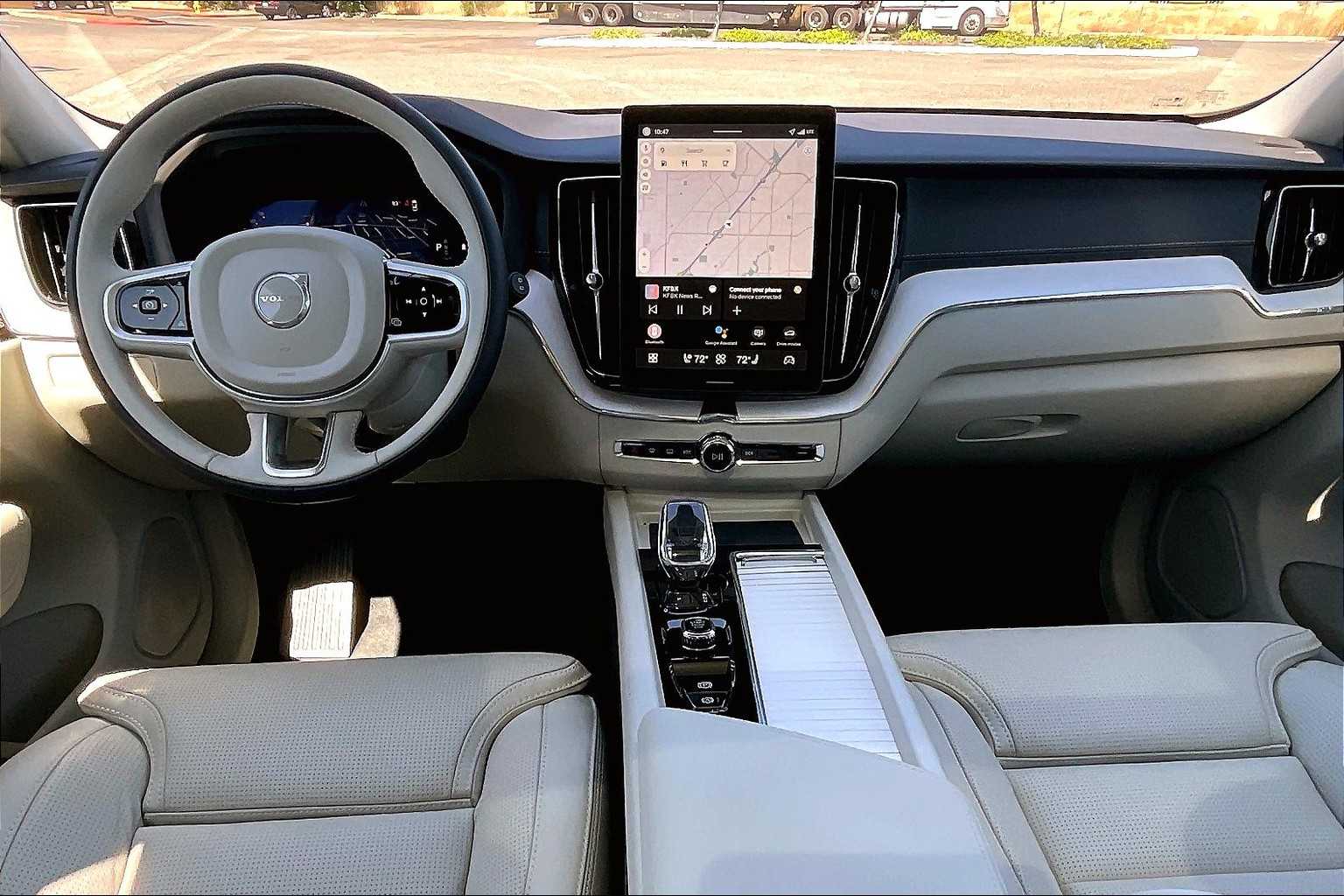 2026 Volvo XC60 B5 Ultra photo 6