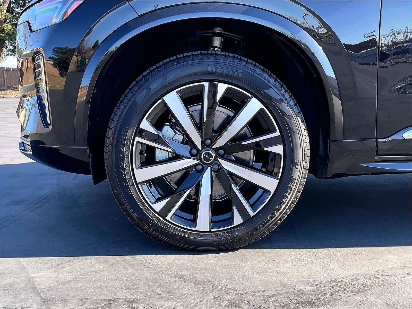 2025 Volvo XC90 Core - Photo 10