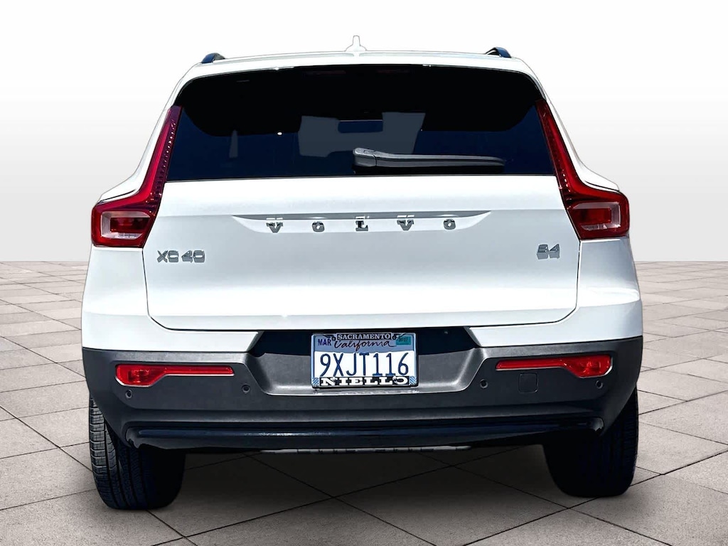 Certified 2026 Volvo XC40 Plus B4 FWD