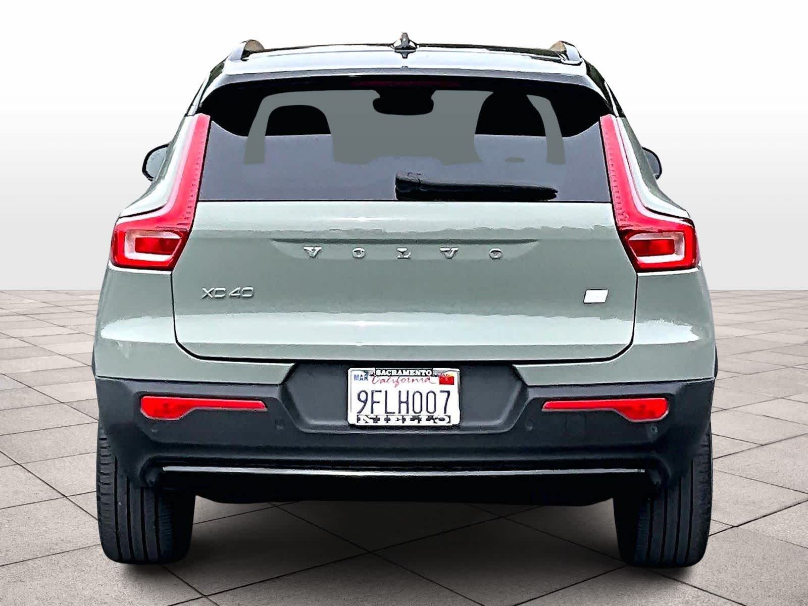 2023 Volvo XC40 Recharge Pure Electric Ultimate photo 4