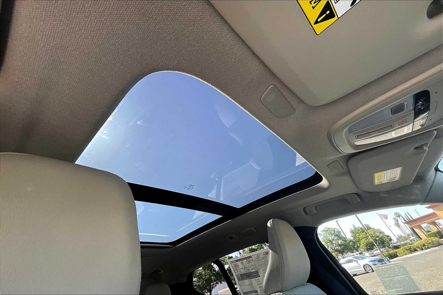 2026 Volvo XC40 Plus - Photo 29