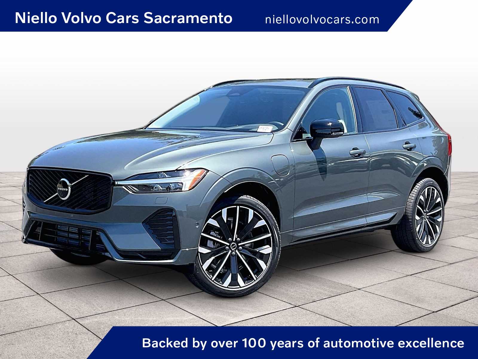 2026 Volvo XC60 T8 Ultra Dark AWD's photo