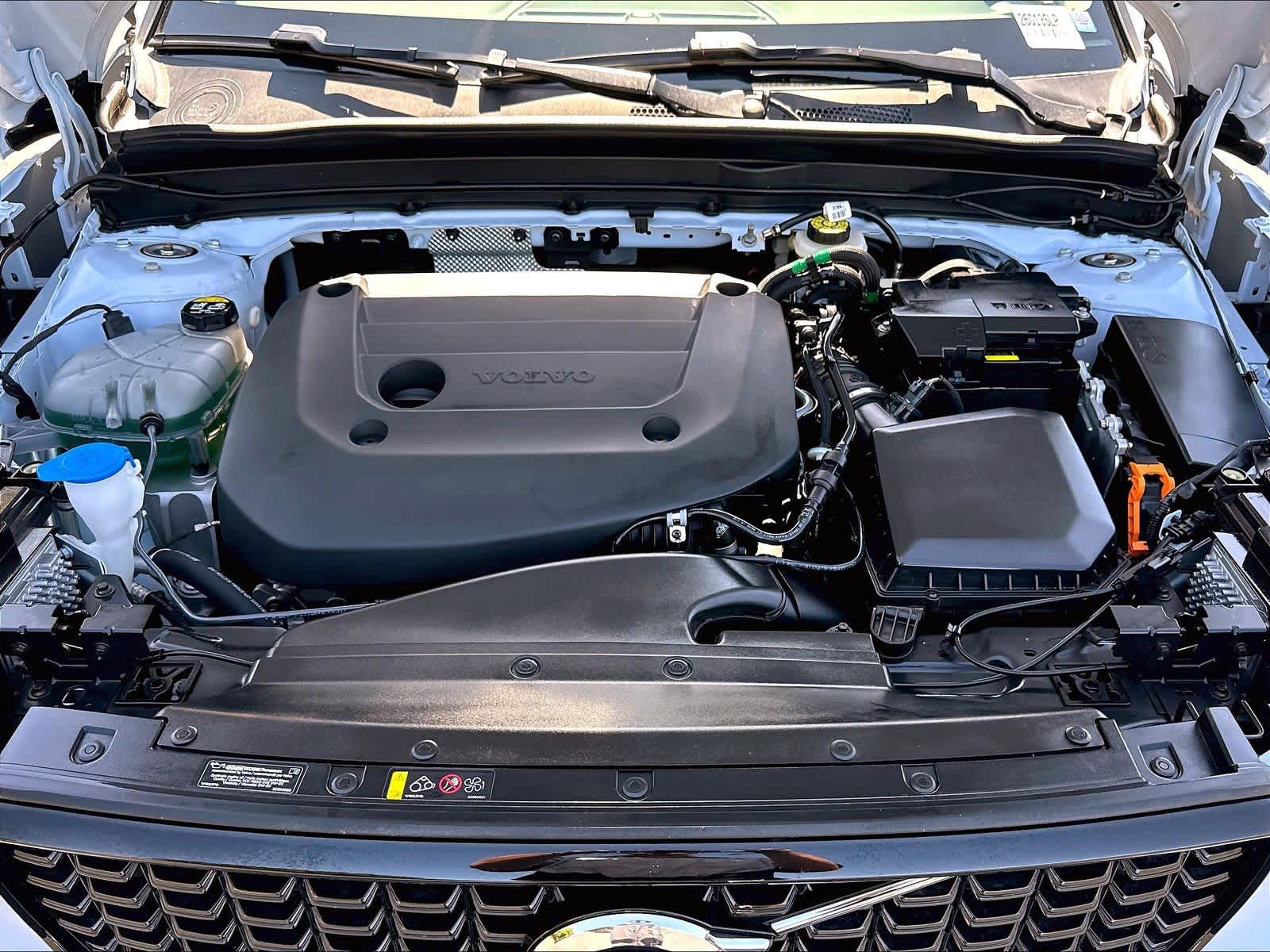 2026 Volvo XC40 Plus - Photo 12