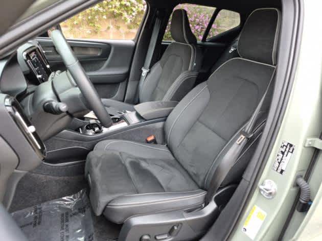 2023 Volvo XC40 Recharge Ultimate Twin photo 4