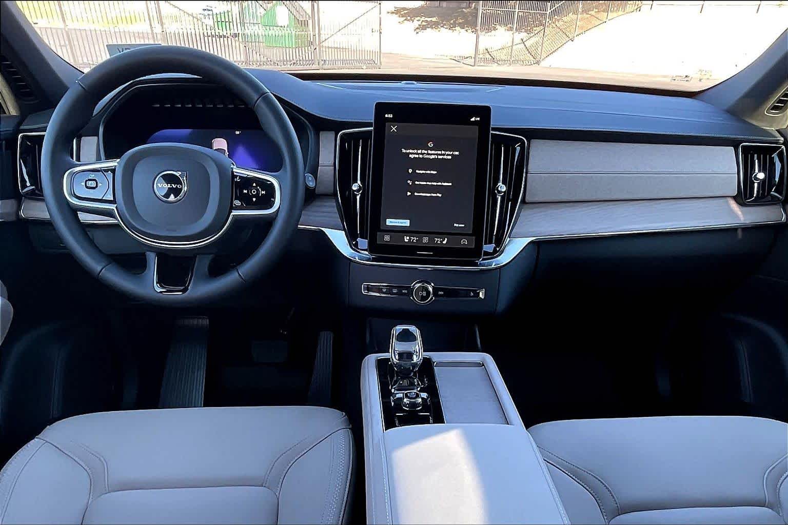 2026 Volvo XC90 B6 Plus 7-Seater photo 6