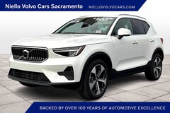 2025 Volvo XC40 B5 Core Bright Theme SUV