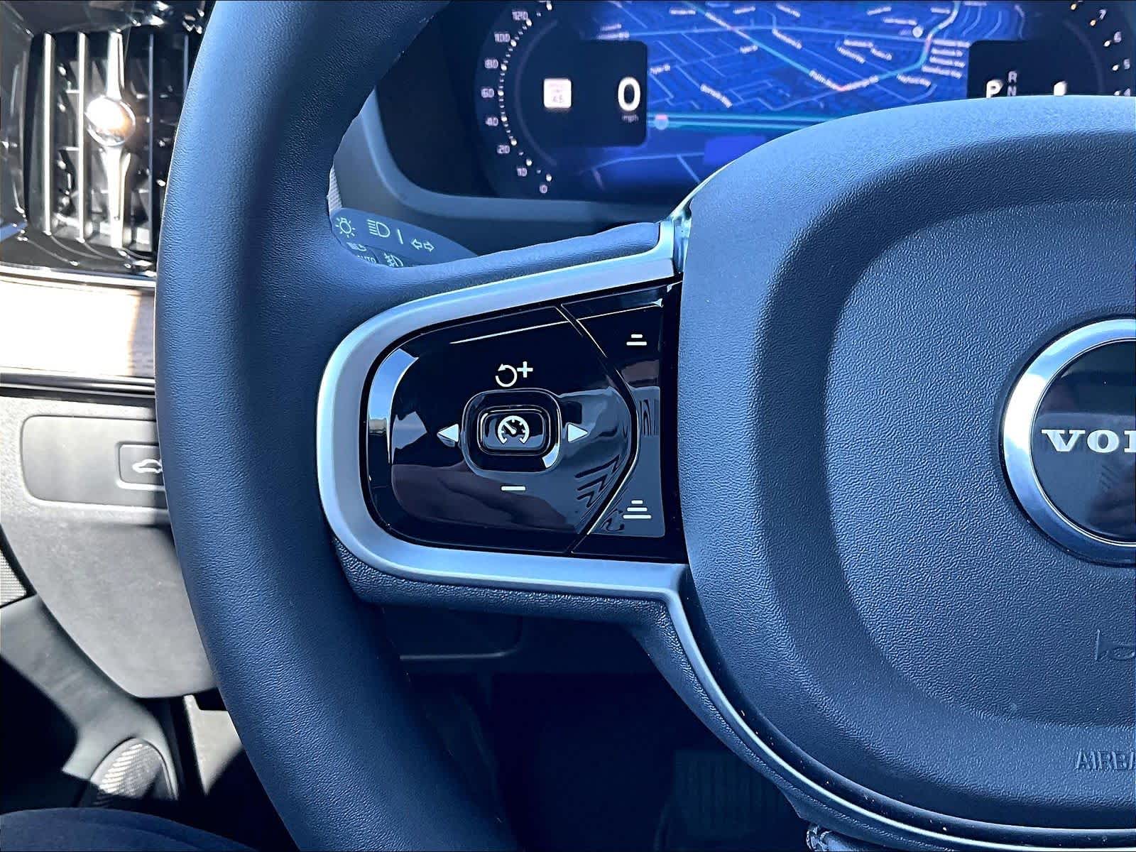 2026 Volvo XC90 Plus - Photo 20