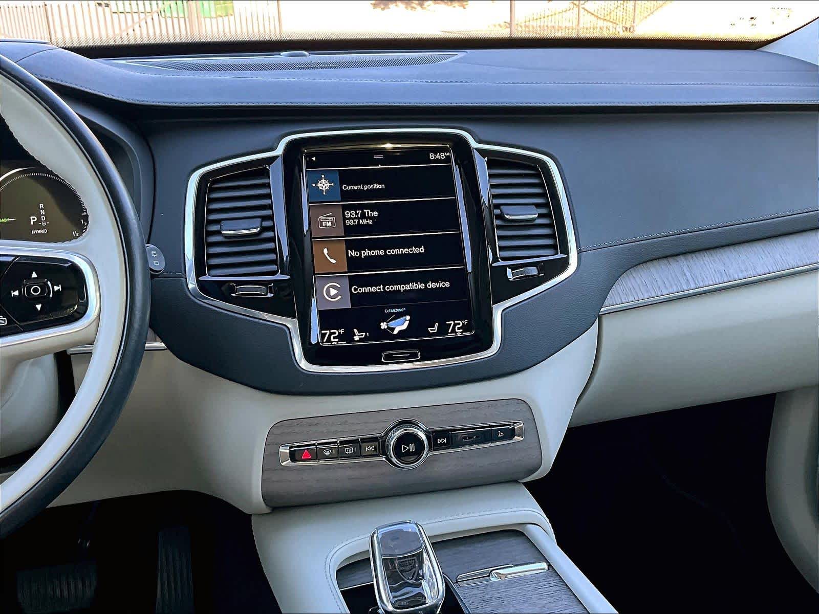 2022 Volvo XC90 Recharge Plug-In Hybrid Inscription photo 6