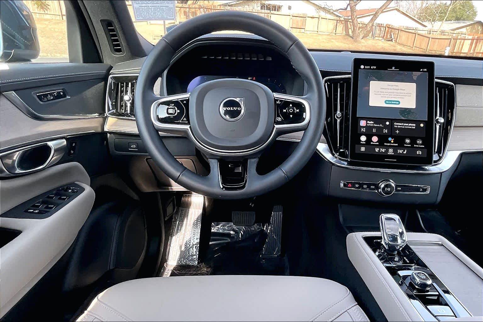 2025 Volvo XC90 Core - Photo 6