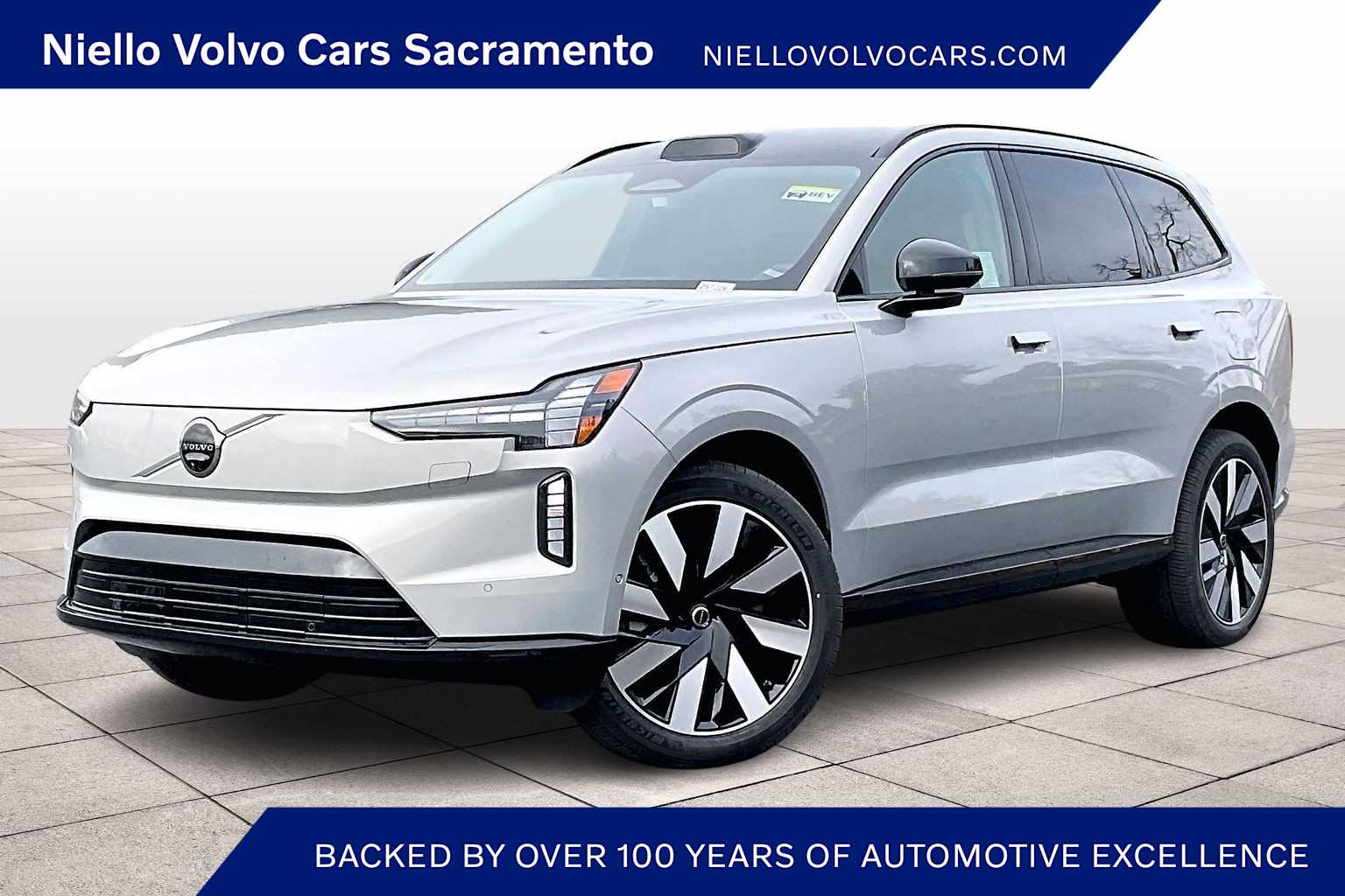 2025 Volvo EX90 Plus's photo