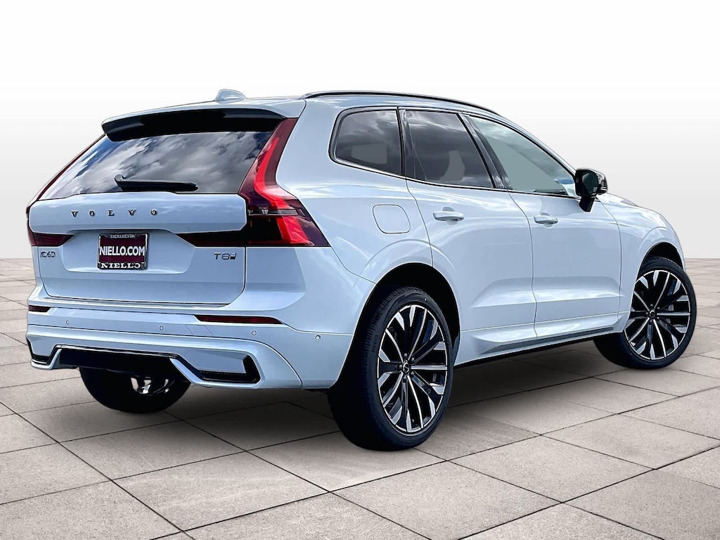 New 2026 Volvo XC60 plug-in hybrid T8 Ultra SUV
