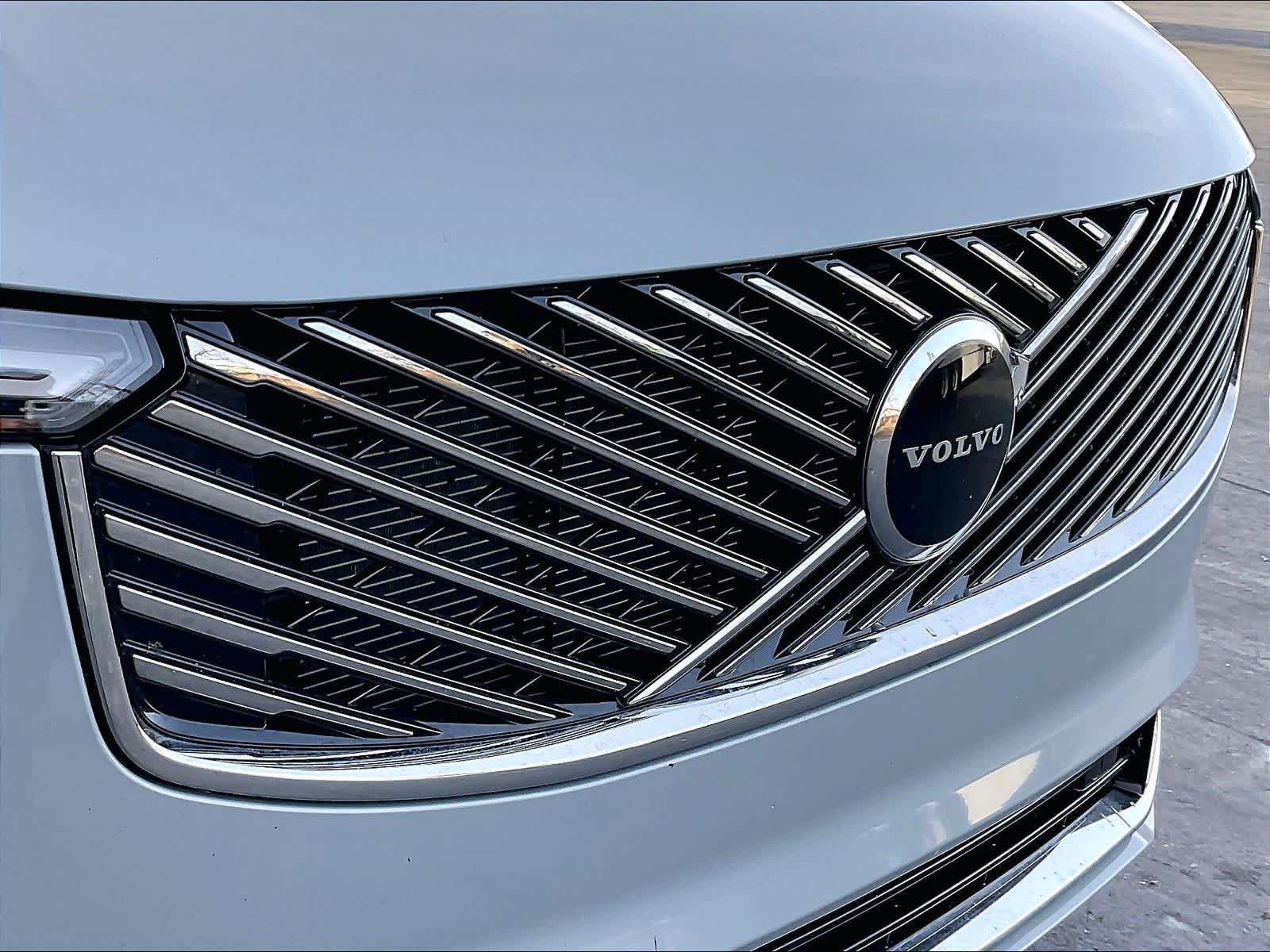 2025 Volvo XC90 Core - Photo 33