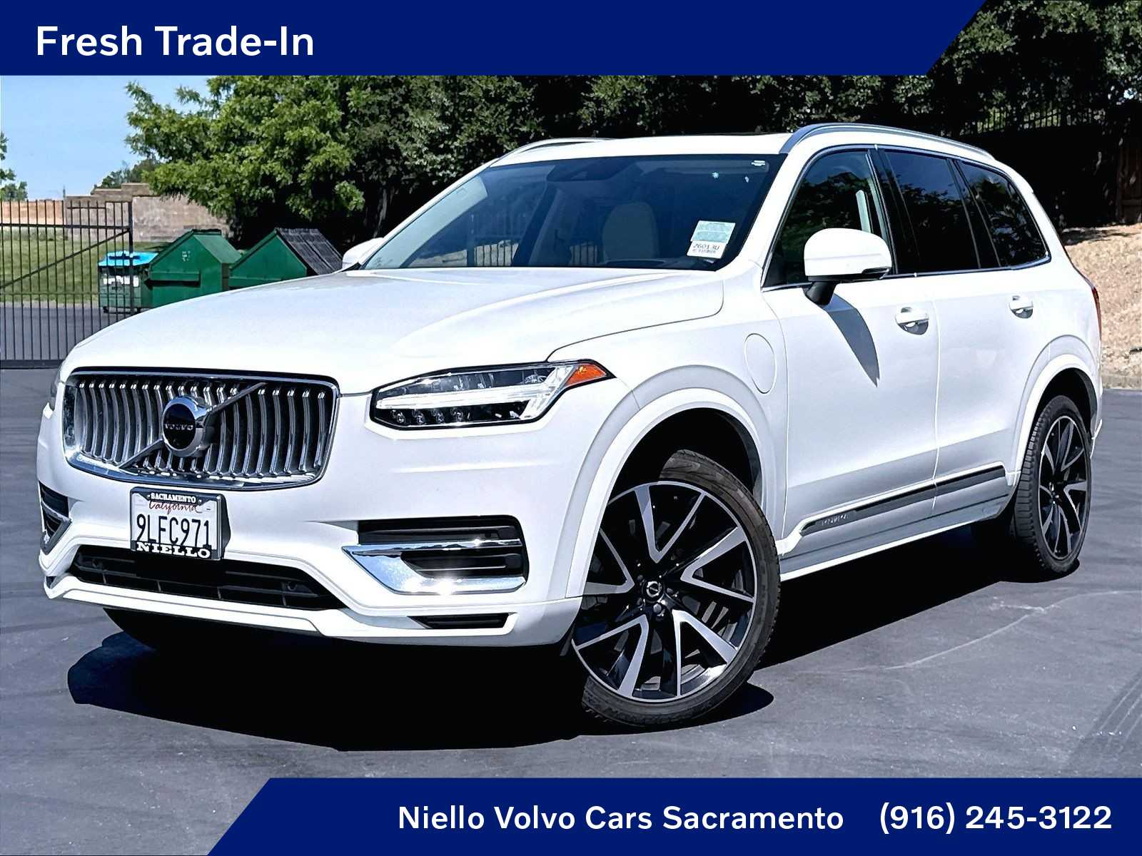 2022 Volvo XC90 T8 Recharge Inscription Expression AWD's photo