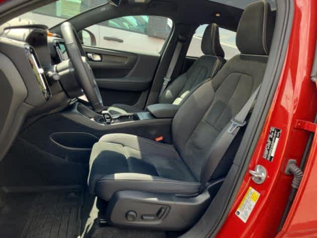 2023 Volvo C40 Recharge Ultimate photo 4