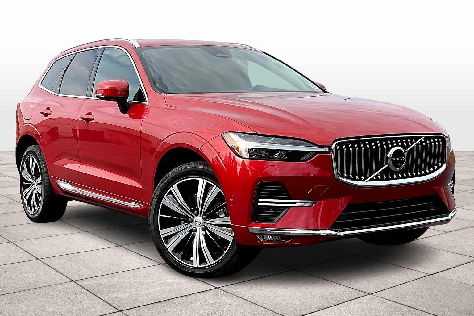 2023 Volvo XC60 Plus B5 photo 2