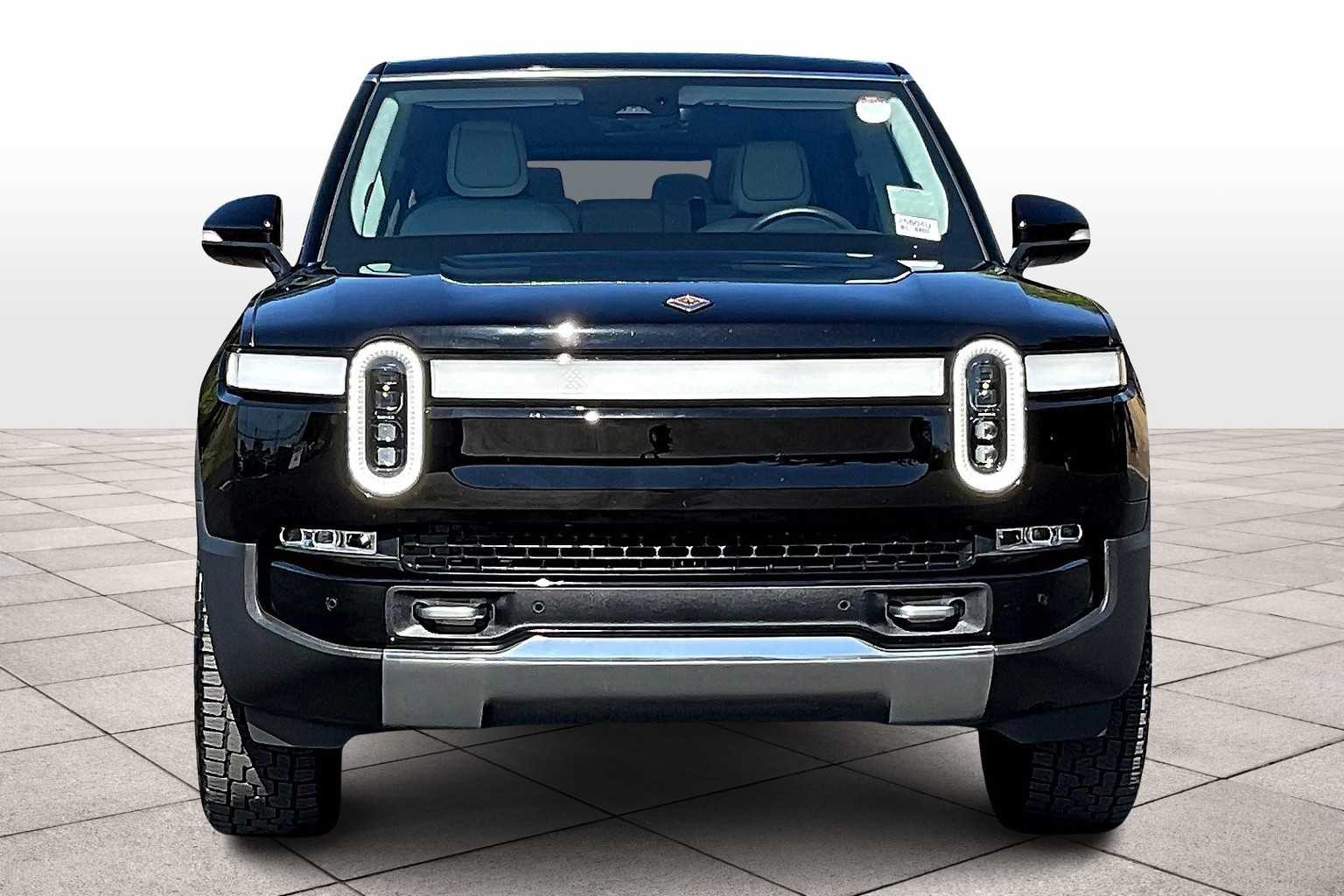 2023 Rivian R1S Adventure photo 3