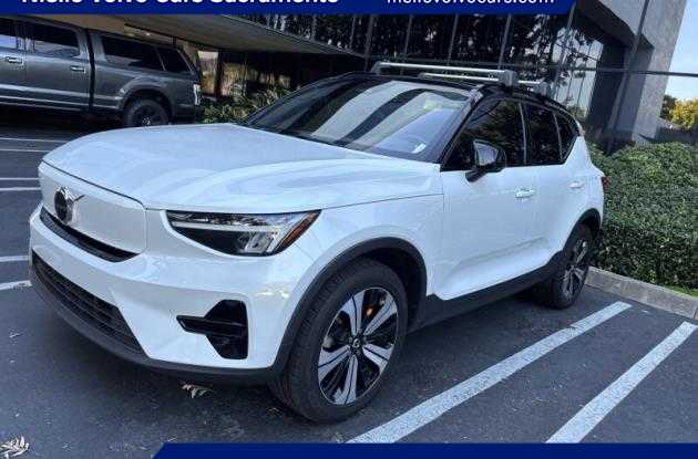 2023 Volvo XC40