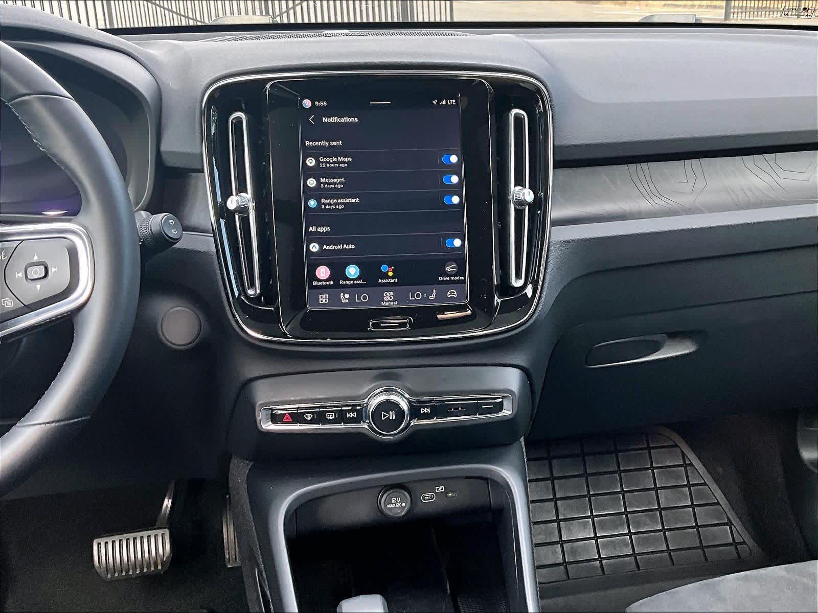 2023 Volvo XC40 Recharge Pure Electric Ultimate photo 6