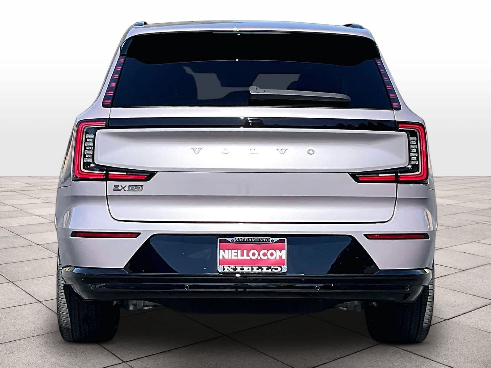 2026 Volvo EX90 Single Motor Plus 7-Seater photo 5