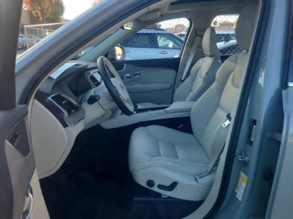 Certified 2024 Volvo XC90 Plus Bright Theme B5 AWD 7P