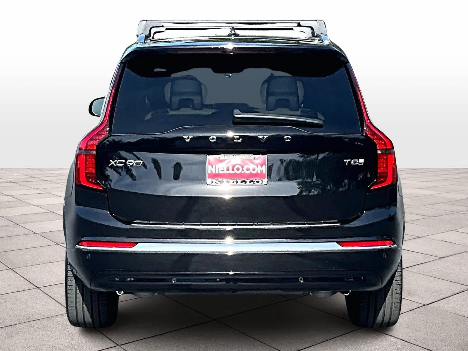 2026 Volvo XC90 Plug-In Hybrid Ultra photo 4