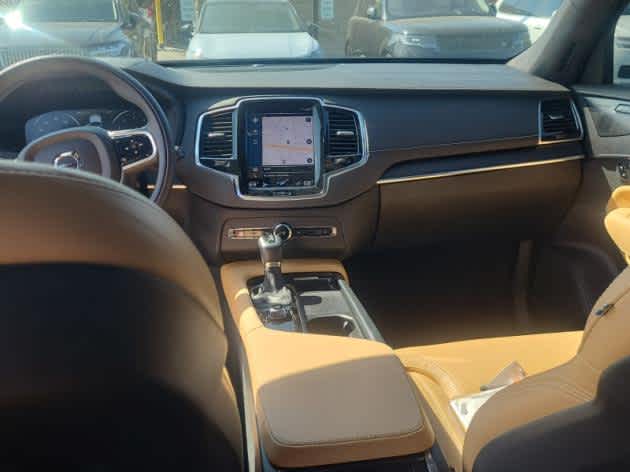 2022 Volvo XC90 Inscription T6 AWD photo 2