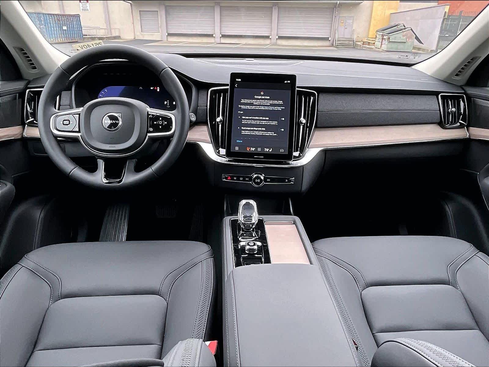 2026 Volvo XC90 B5 Plus 7-Seater photo 6