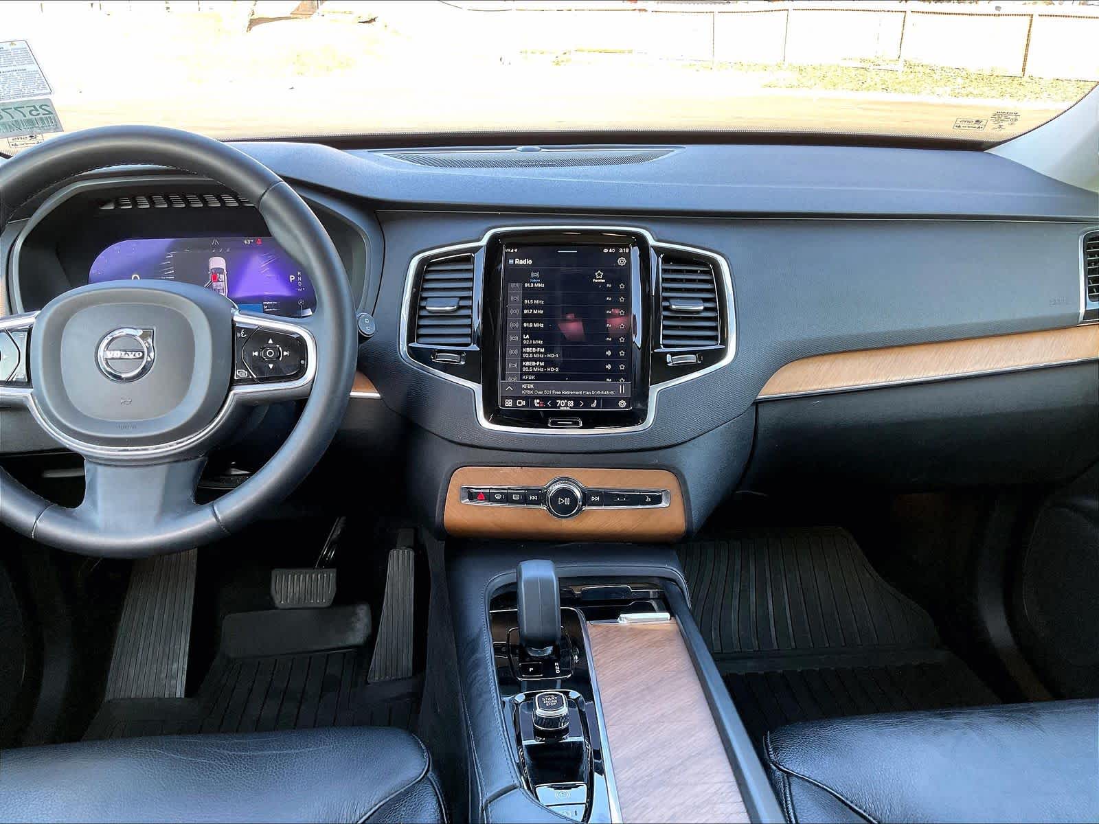 2023 Volvo XC90 Plus photo 6