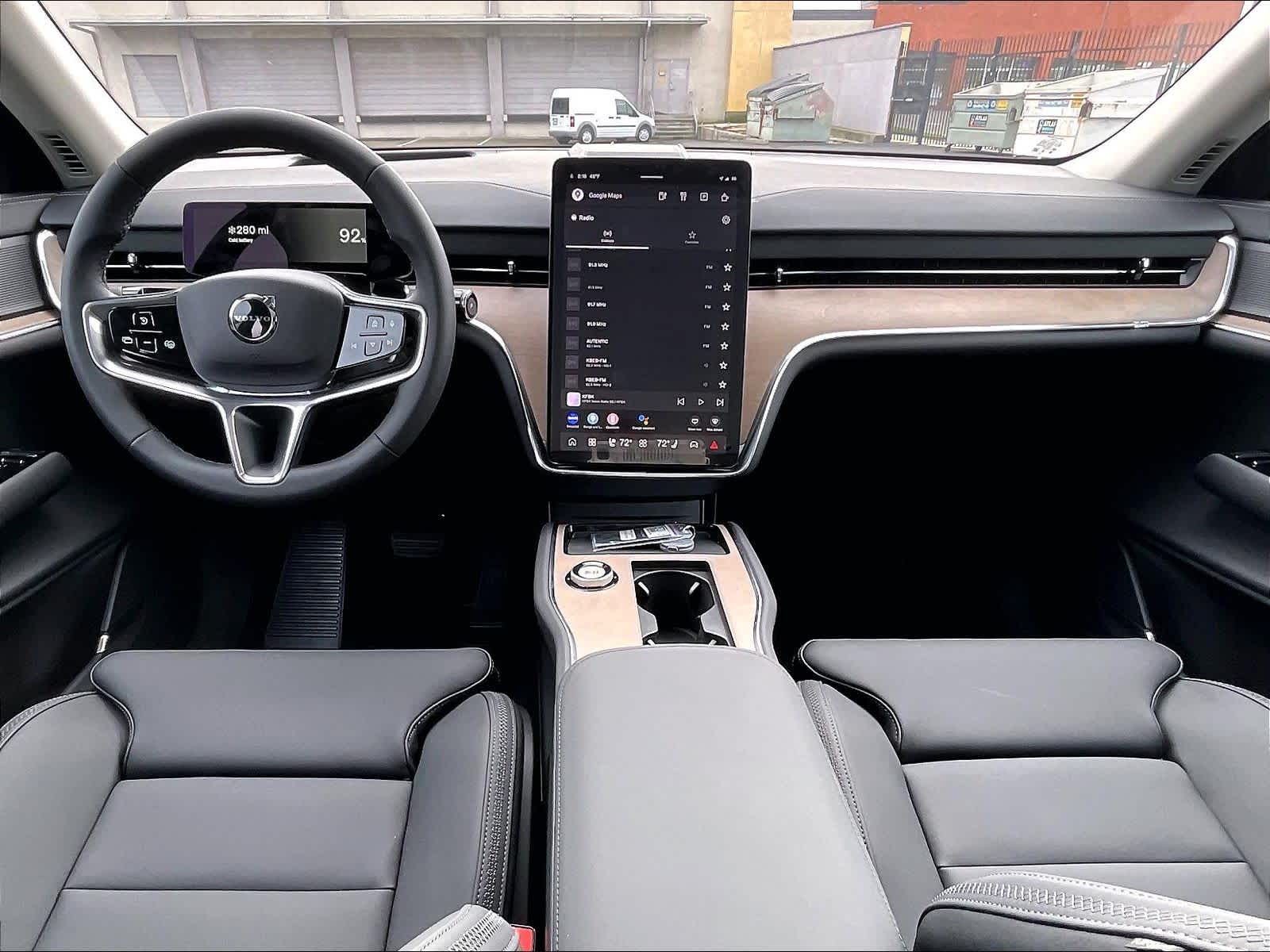 2025 Volvo EX90 Twin Motor Performance Plus 7-Seater photo 6