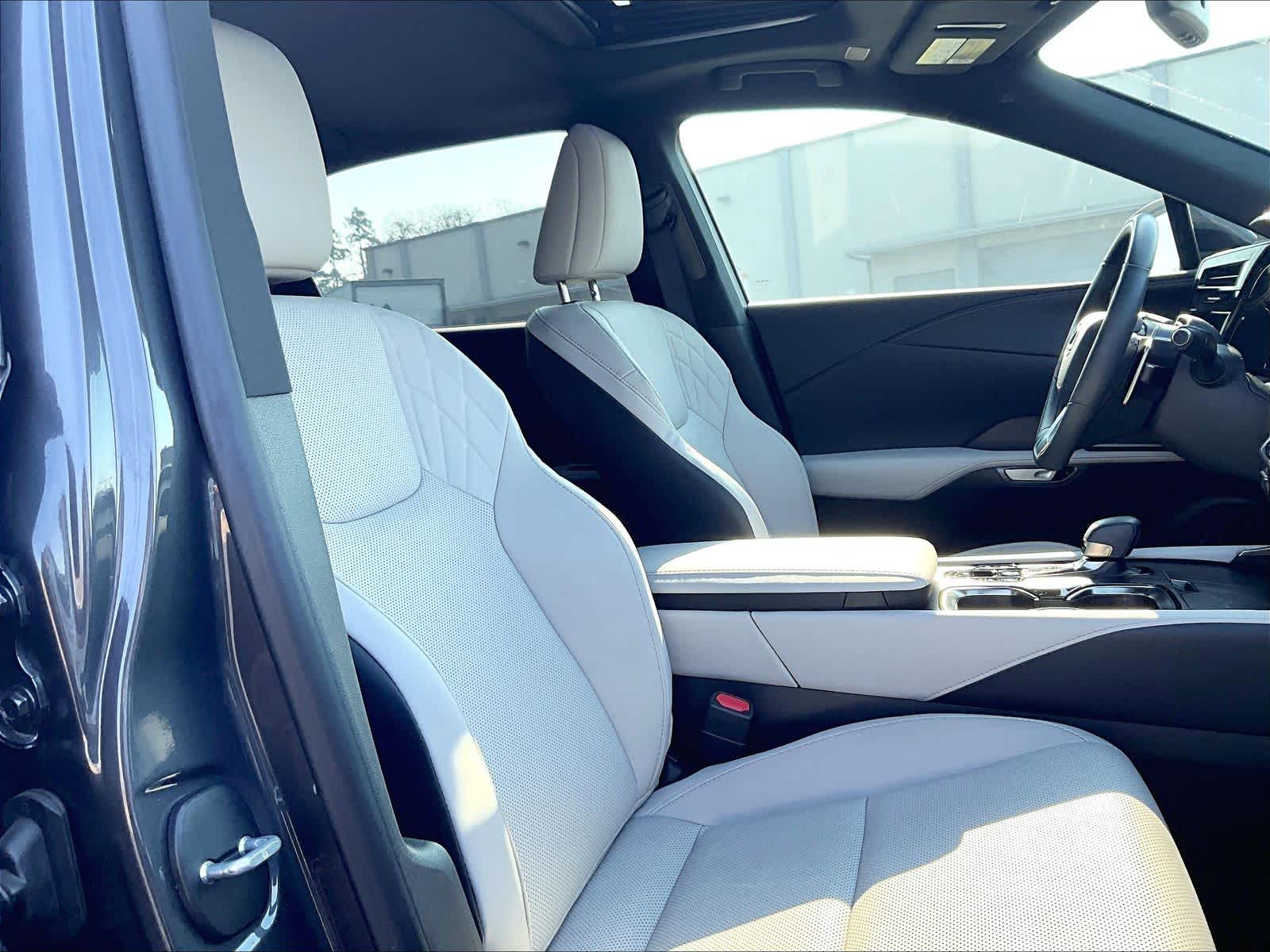 2024 LEXUS RX 350 Premium photo 3