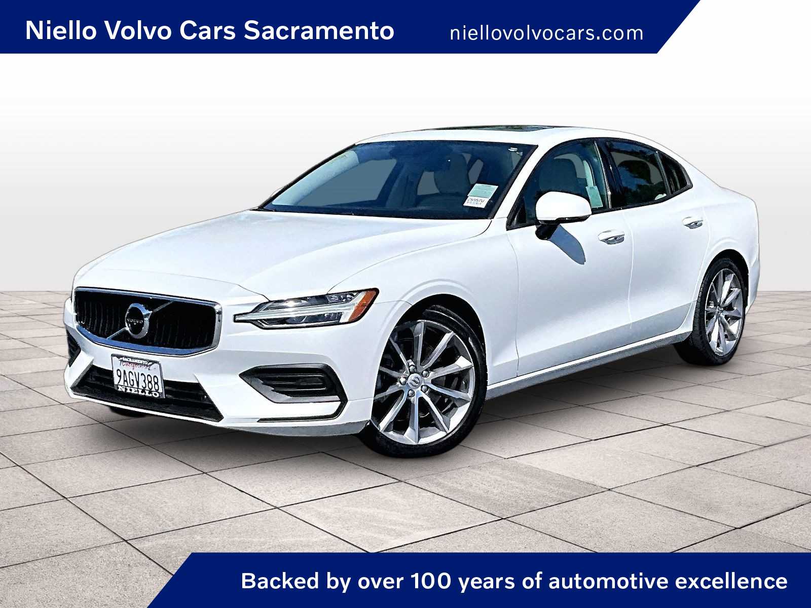 2019 Volvo S60 T5 Momentum's photo
