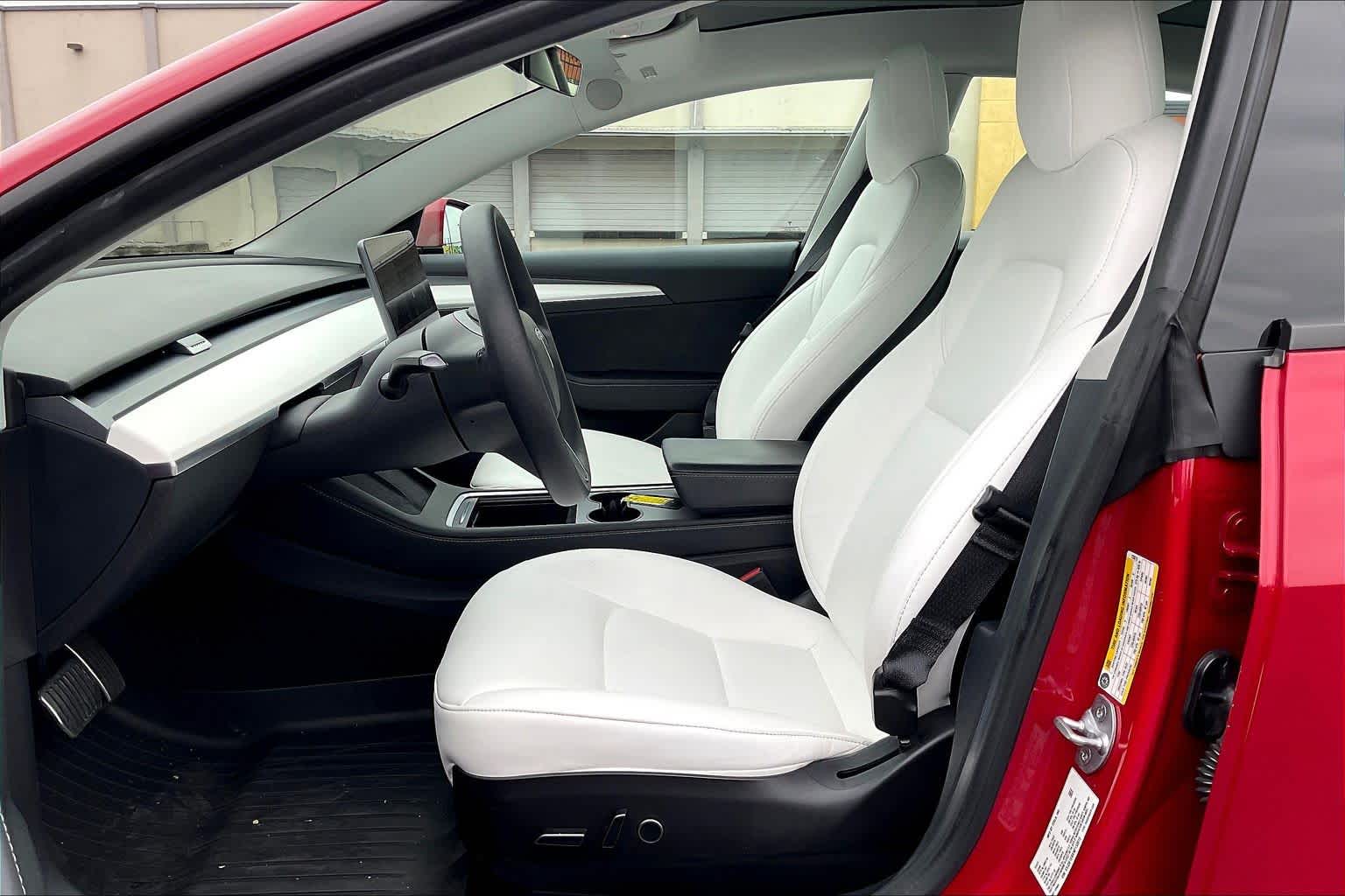 2022 Tesla Model 3 Long Range photo 4