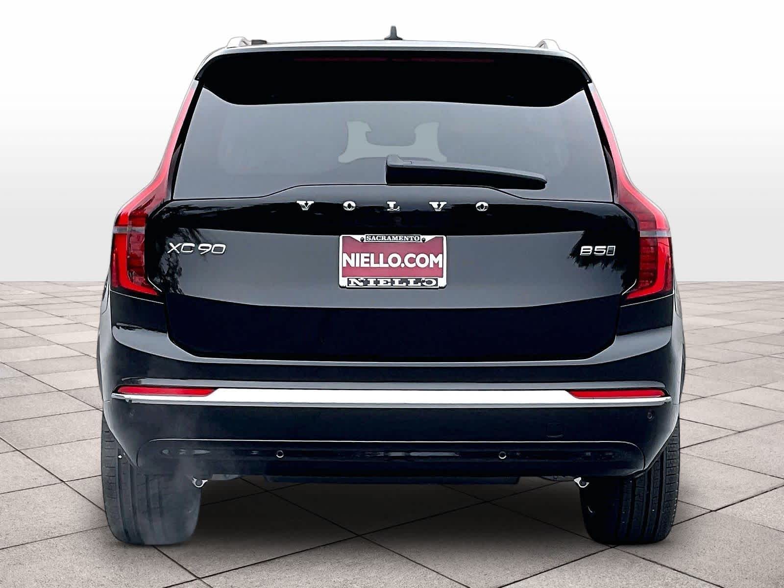 2026 Volvo XC90 B5 Plus 7-Seater photo 5