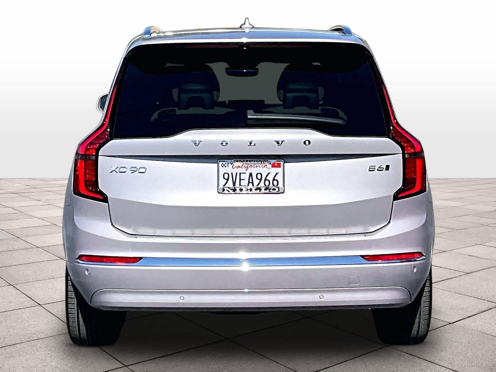 2026 Volvo XC90 Plus photo 4