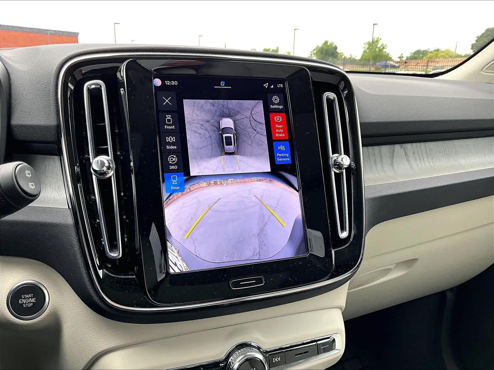 2026 Volvo XC40 Plus - Photo 23