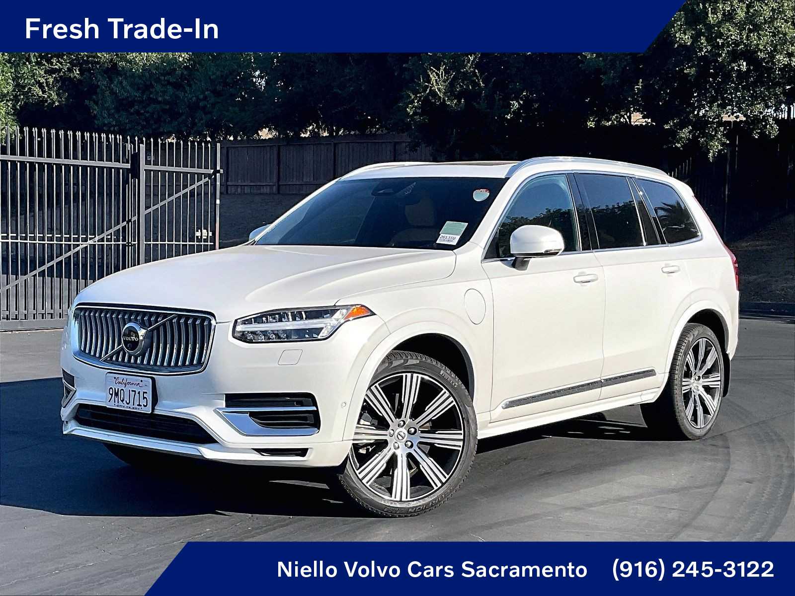 2025 Volvo XC90 T8 Recharge Ultra Bright 4WD's photo