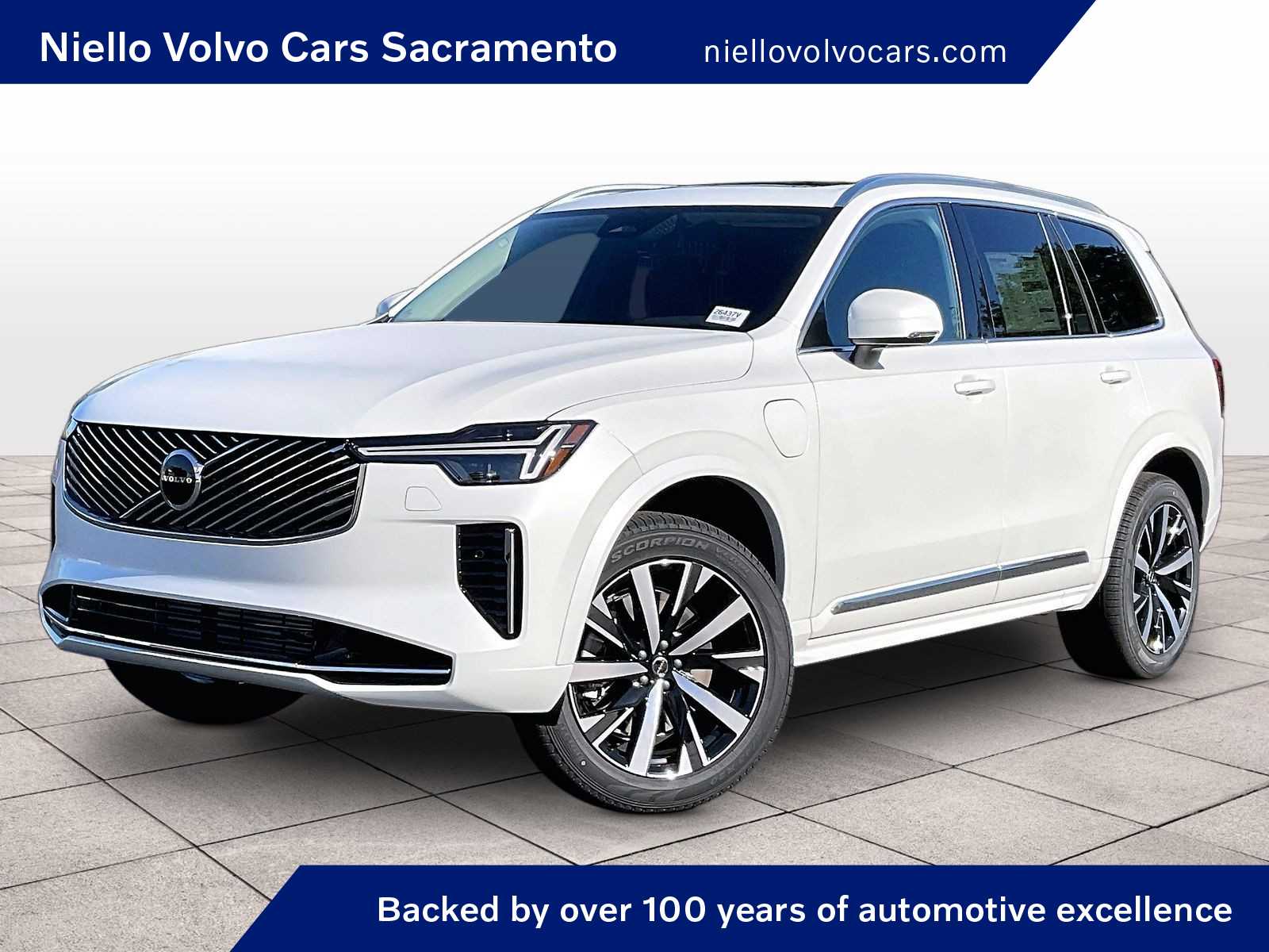 2026 Volvo XC90 T8 Recharge Core Bright 4WD's photo