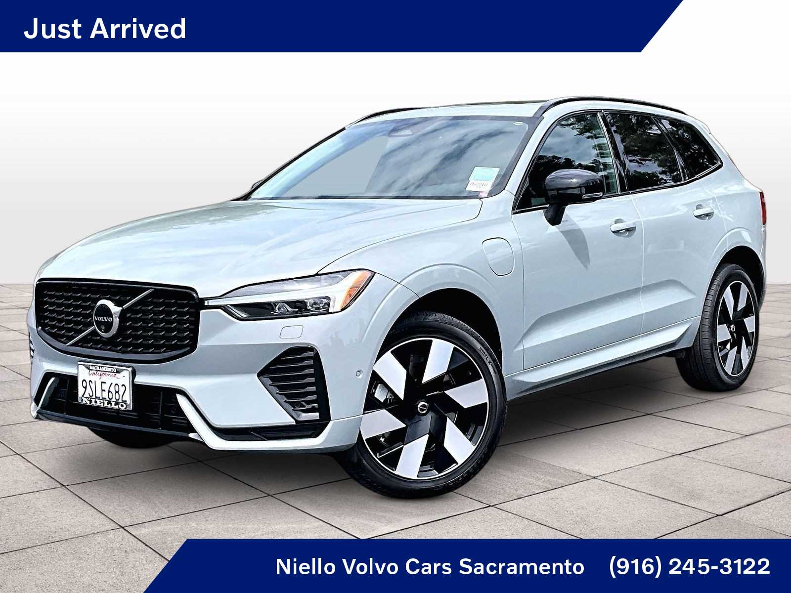 2025 Volvo XC60 Plus