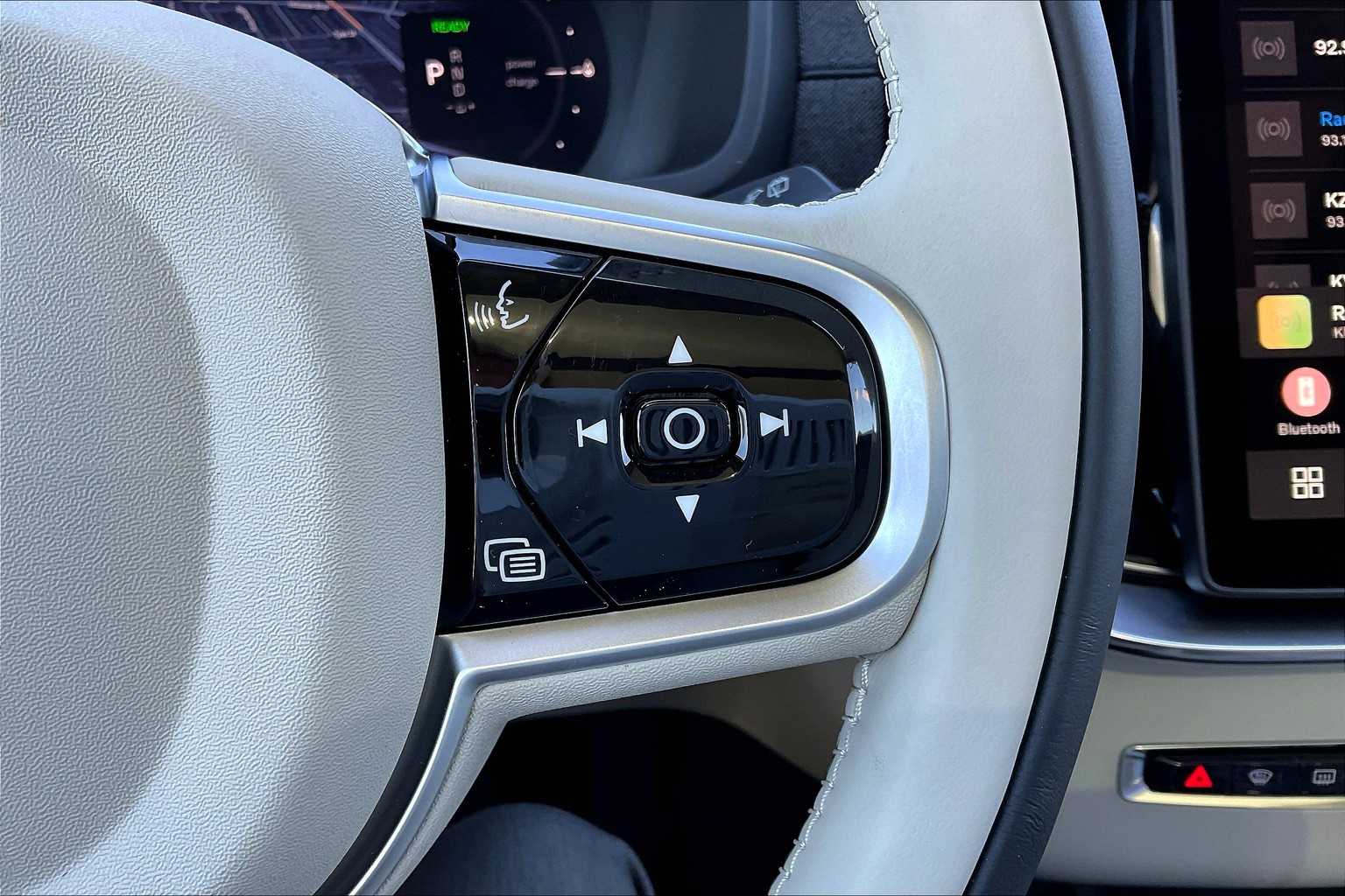 2026 Volvo XC90 Ultra - Photo 18