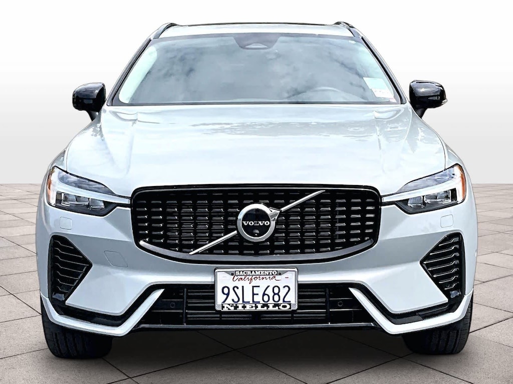 Used 2025 Volvo XC60 Plug-In Hybrid Plus T8 AWD